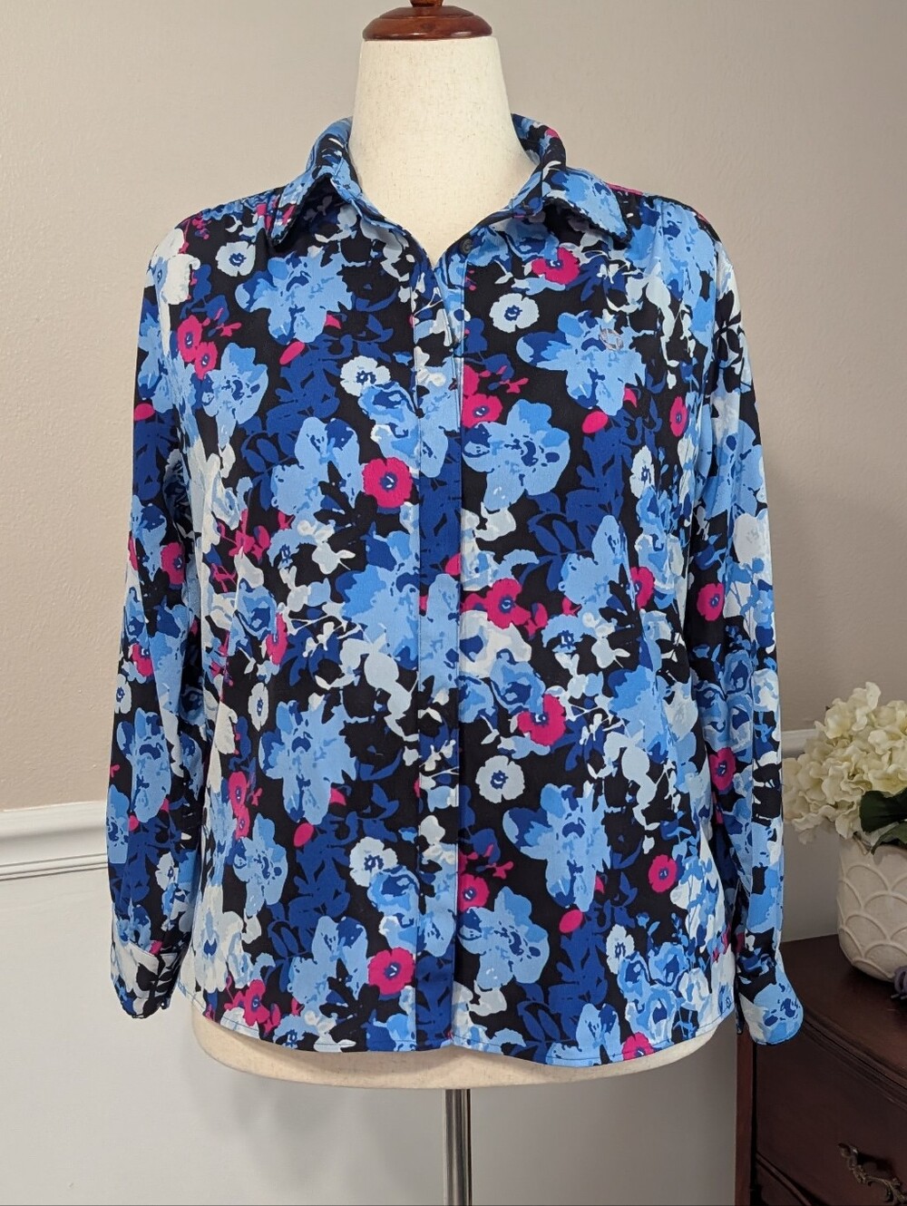 Chase Bank Lands End Apparel Floral Button Down